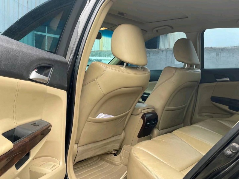 济宁13年本田雅阁5