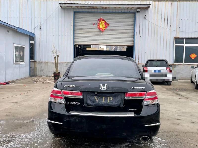 济宁13年本田雅阁9