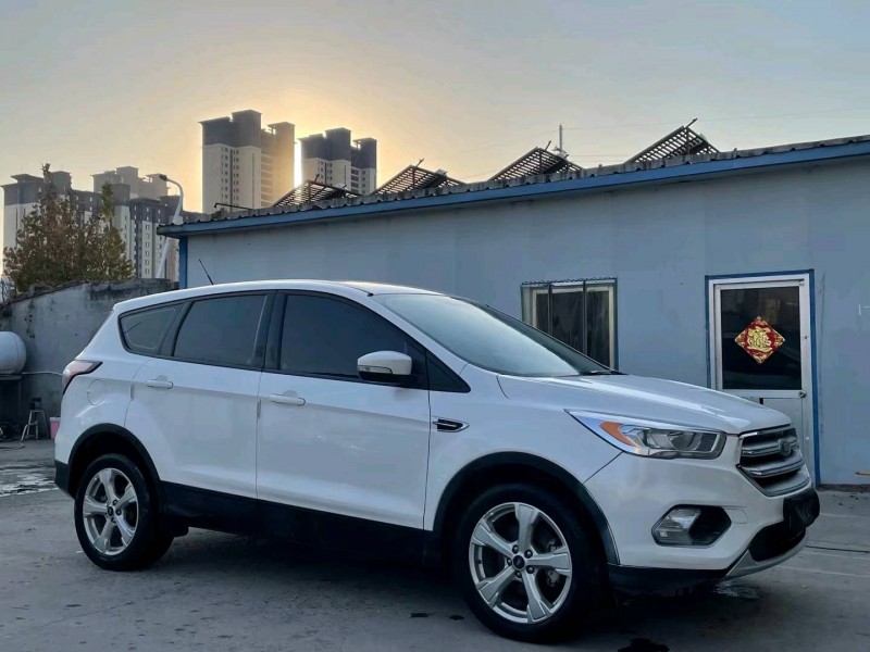 济宁17年福特翼虎2