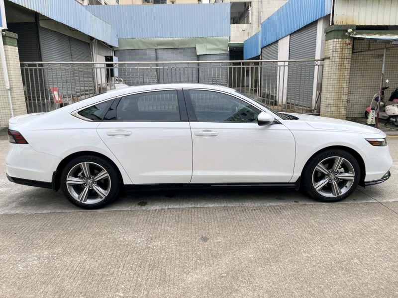 中山23年本田雅阁2