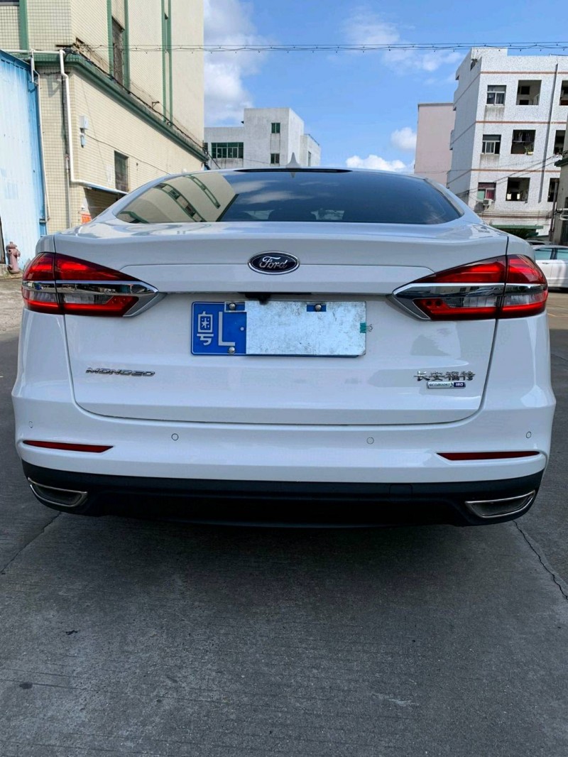 中山21年福特蒙迪欧4