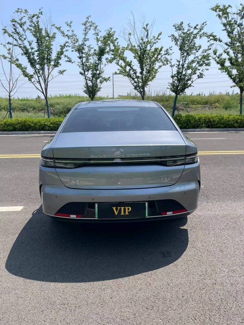 徐州22年比亚迪驱逐舰9