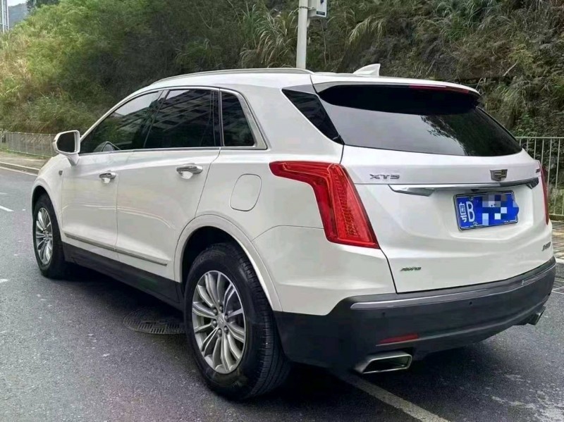 广州17年凯迪拉克XT57