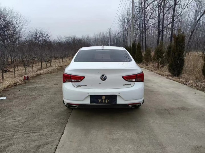 徐州18年别克威朗9