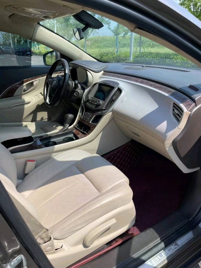 徐州16年别克君越5