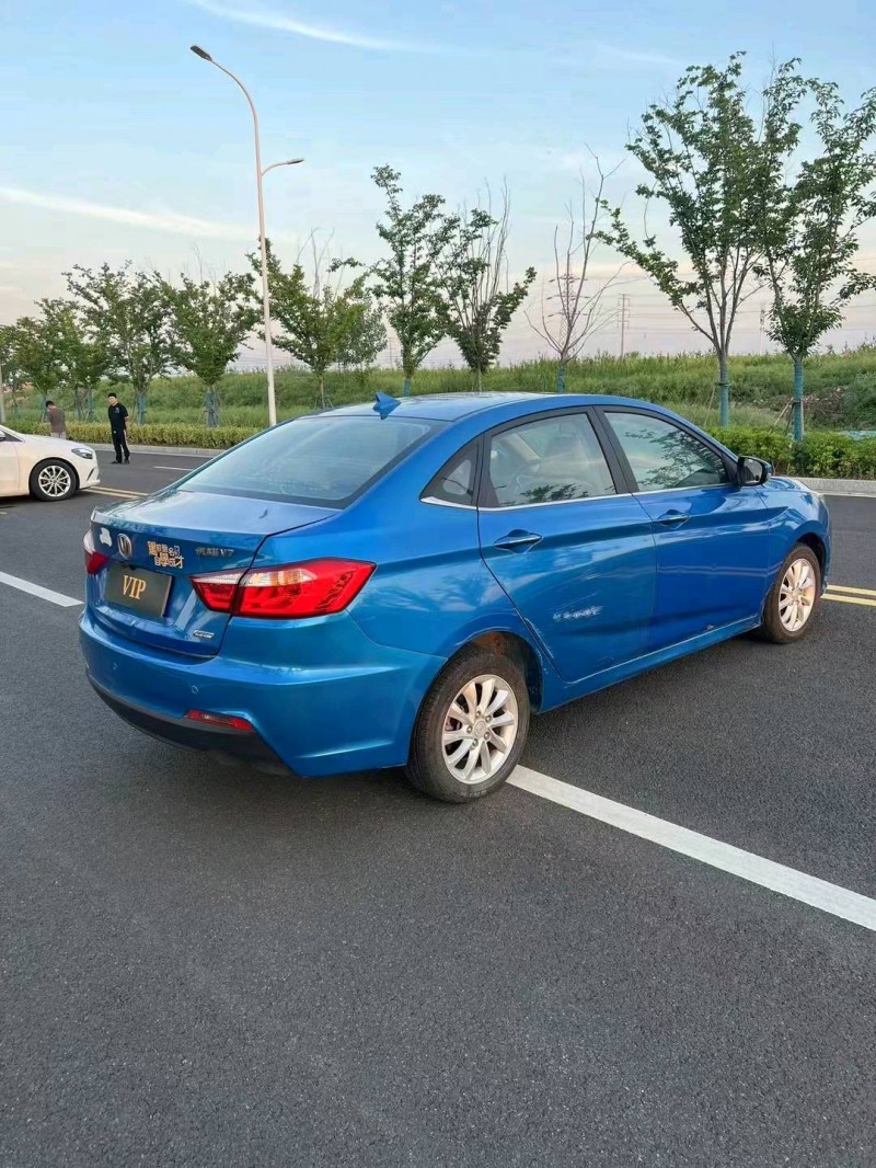 徐州15年长安汽车悦翔V78