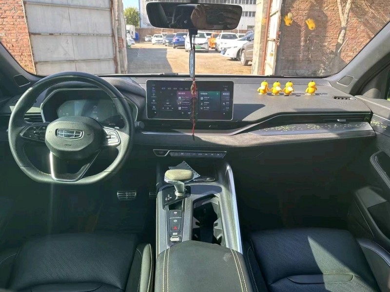 保定22年吉利星瑞7