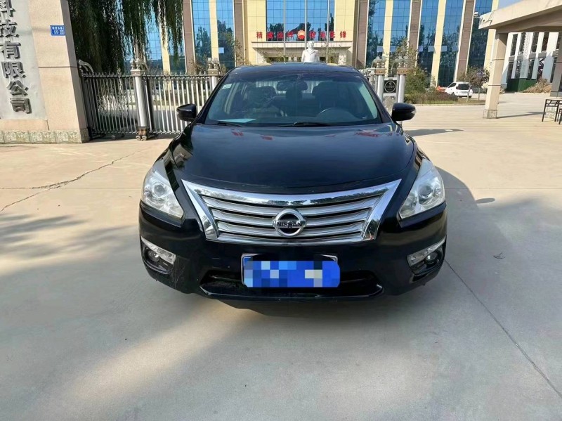 保定15年日产天籁1