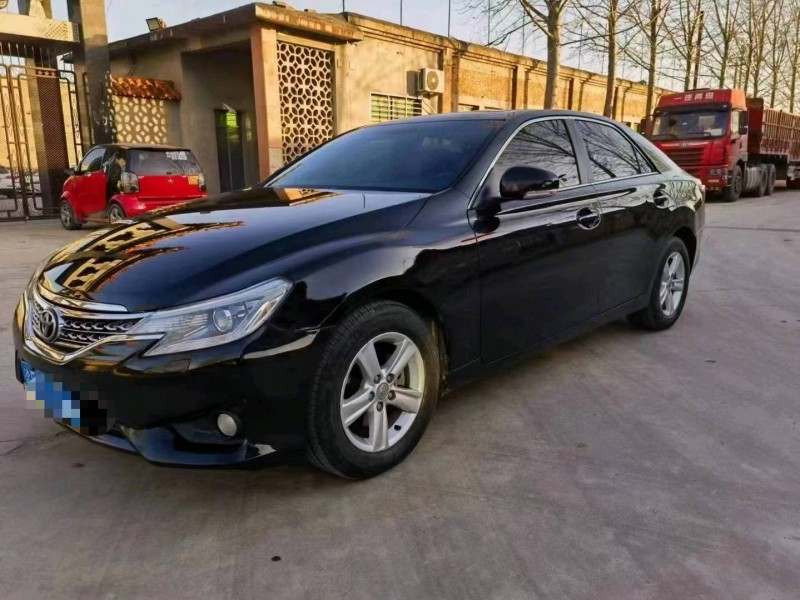 保定14年丰田锐志2