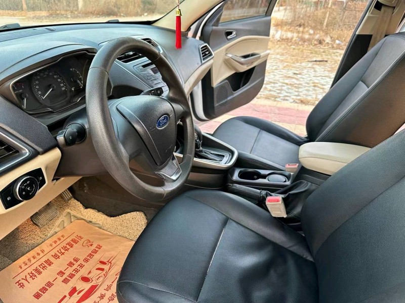 徐州16年福特福睿斯6