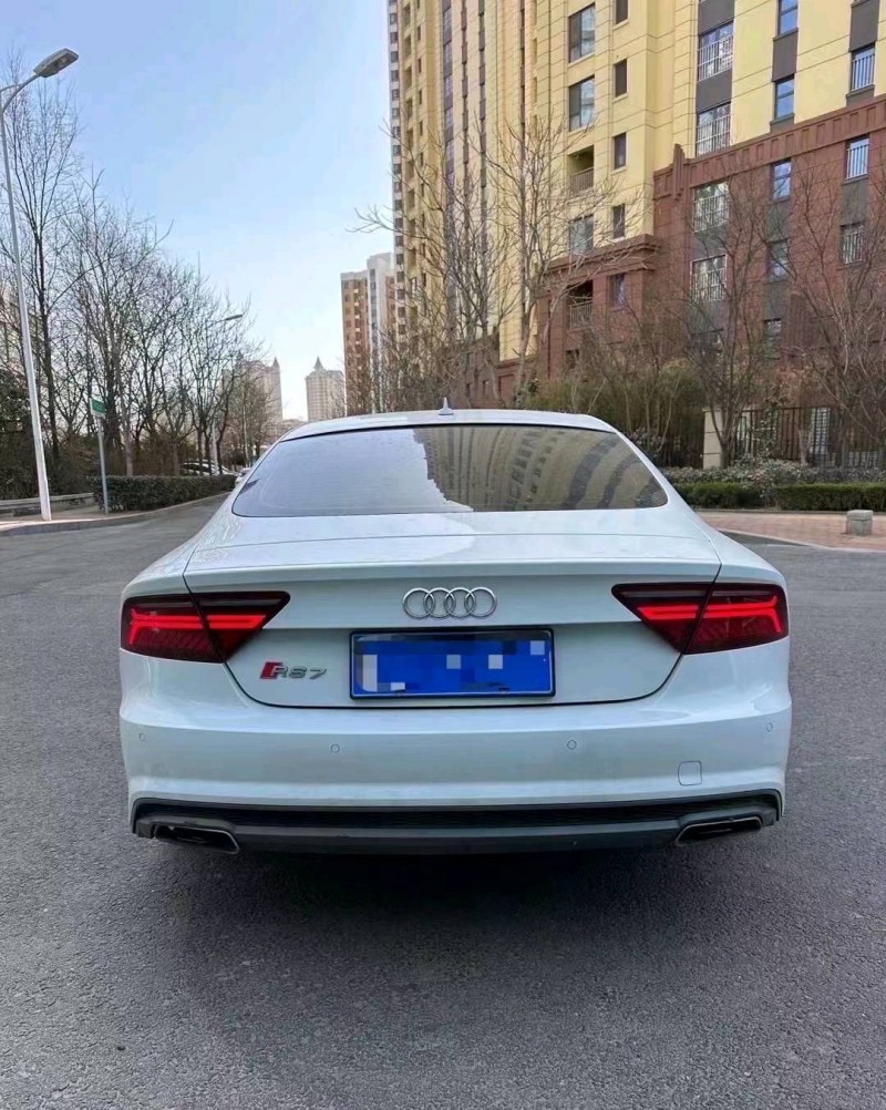 东营18年奥迪A7L4