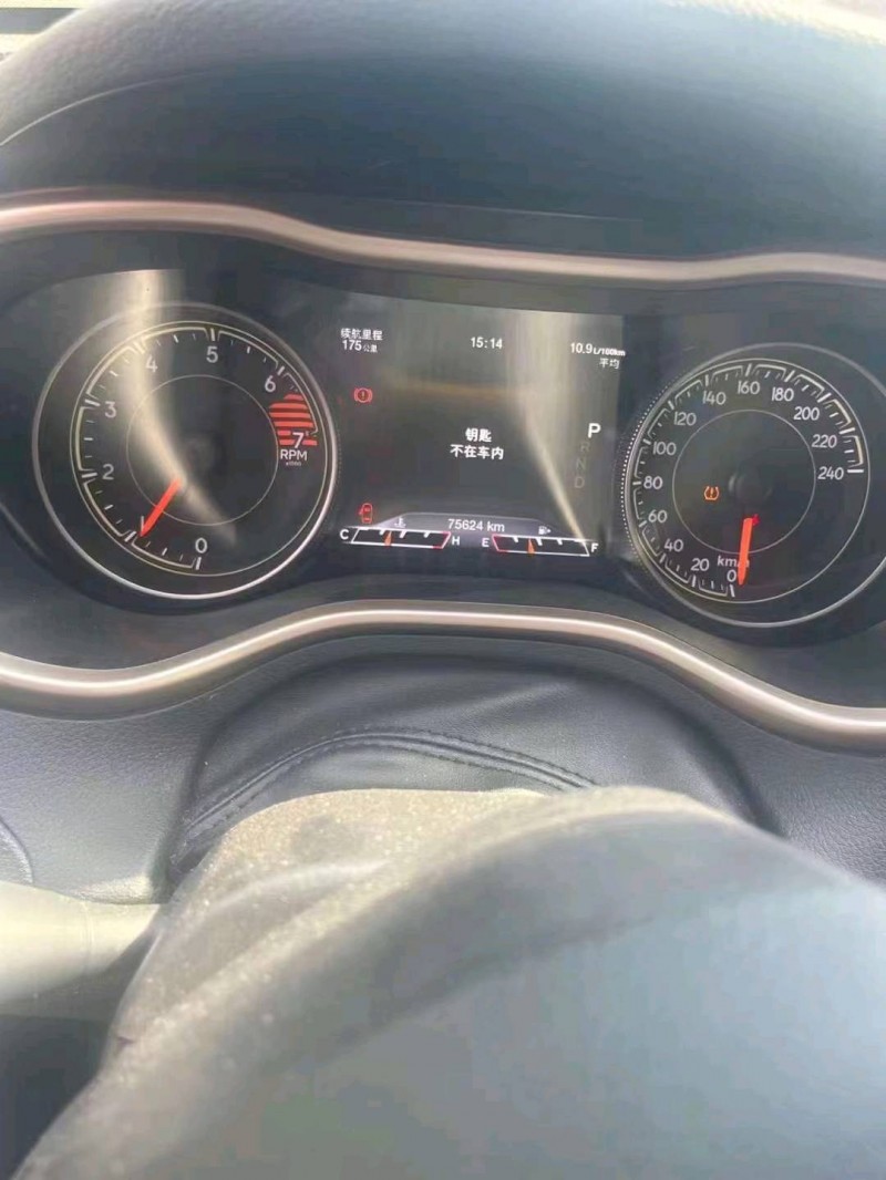 东营17年Jeep自由光3