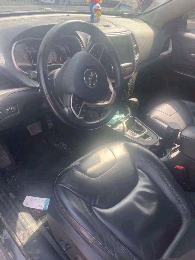 东营17年Jeep自由光7