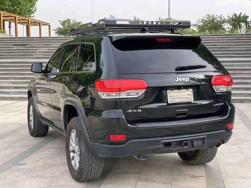 东营15年Jeep大切诺基6