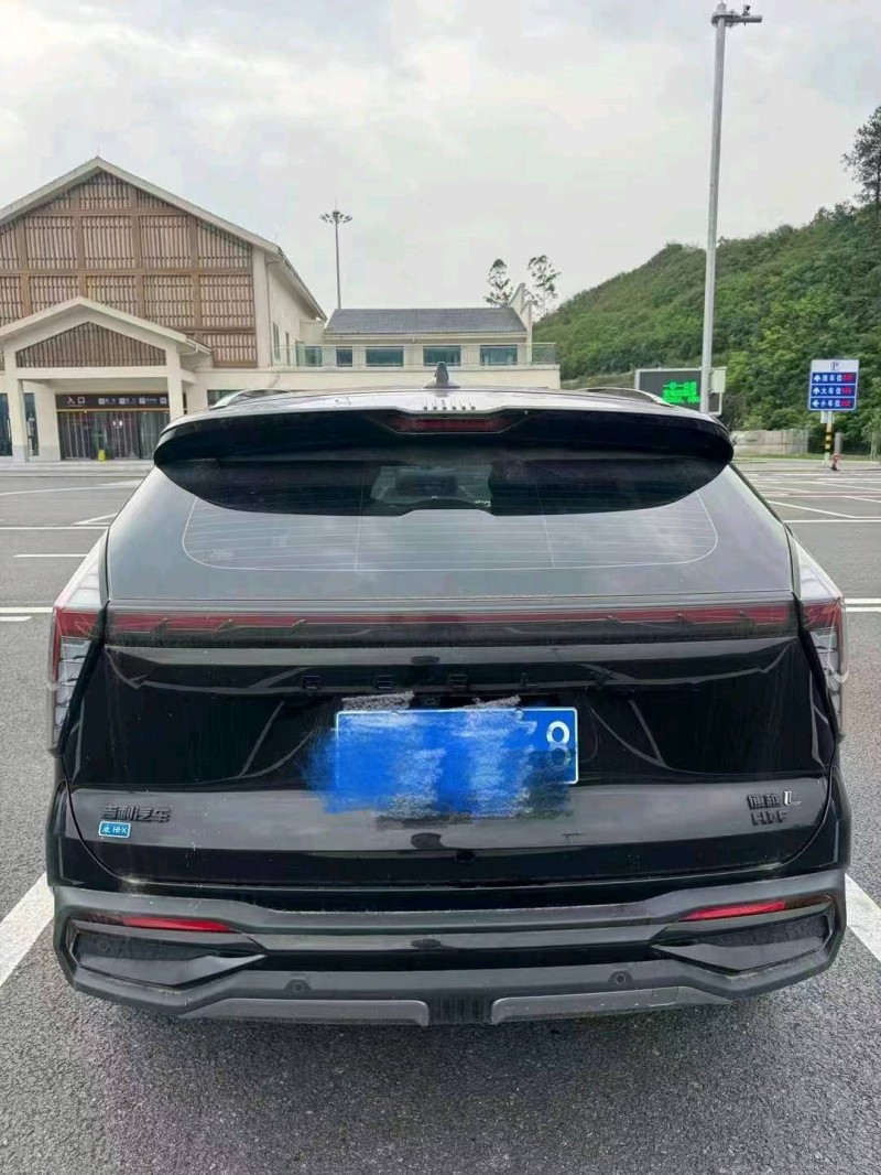 重庆23年吉利博越7