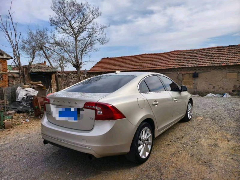 东营17年沃尔沃S60L5