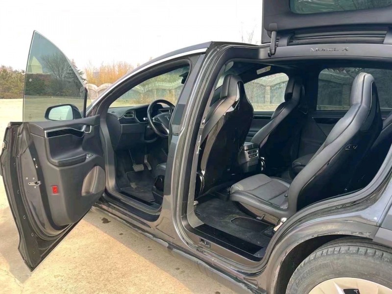 棗莊17年特斯拉MODEL X6