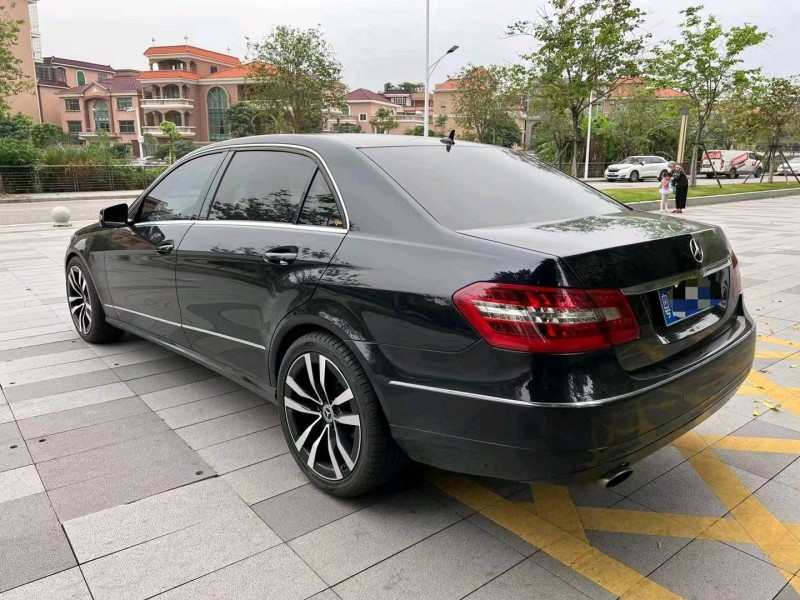 东莞13年奔驰E8