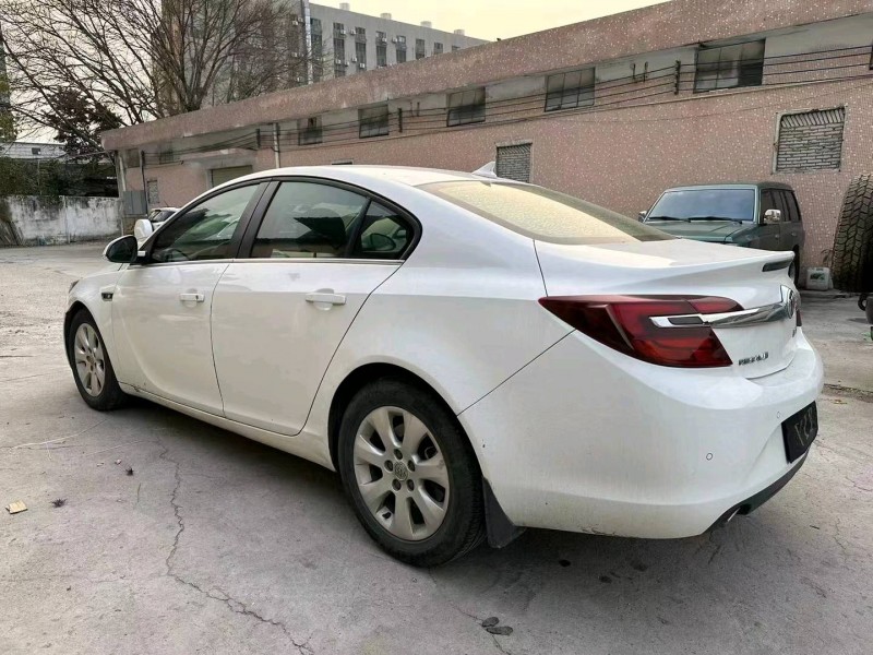 东莞14年别克君威8