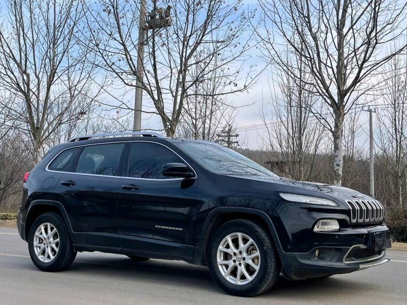 徐州16年Jeep自由光2