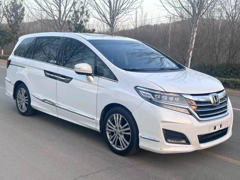 徐州17年本田艾力绅3