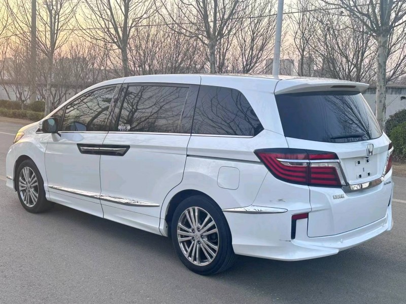 徐州17年本田艾力绅5