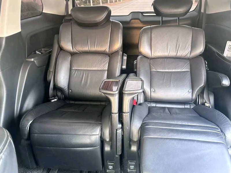 徐州17年本田艾力绅6