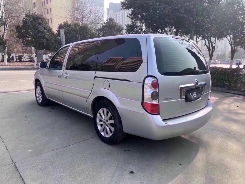 济宁15年别克GL88