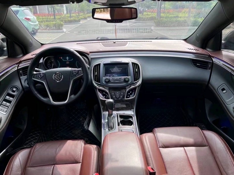 济宁15年别克君越4