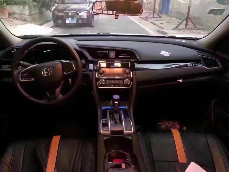 济宁18年本田思域5