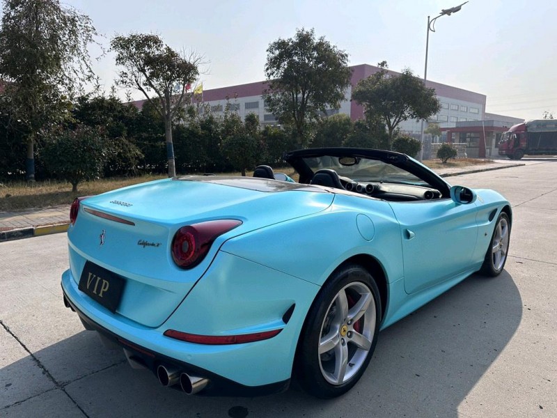 鹽城15年法拉利California T7