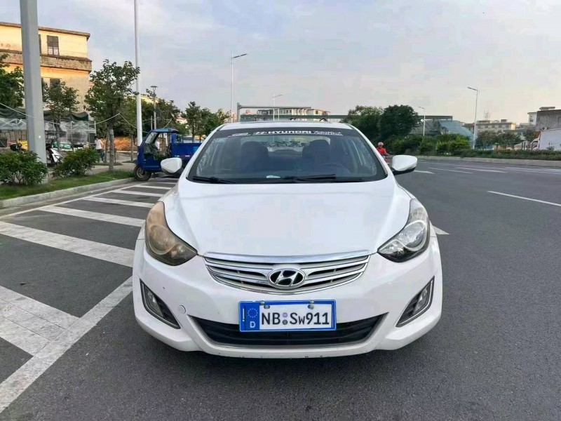 广州14年现代朗动1