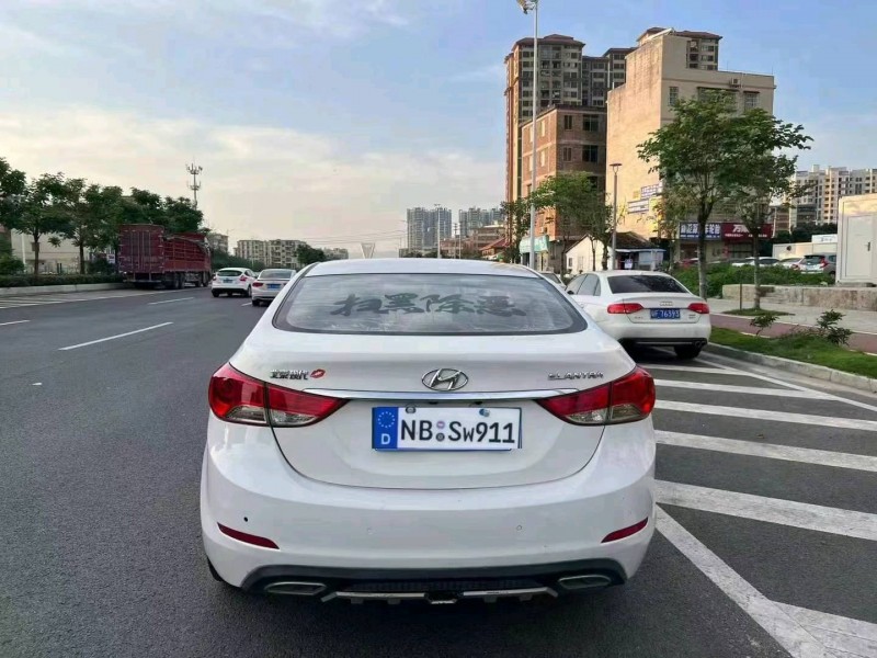 广州14年现代朗动6