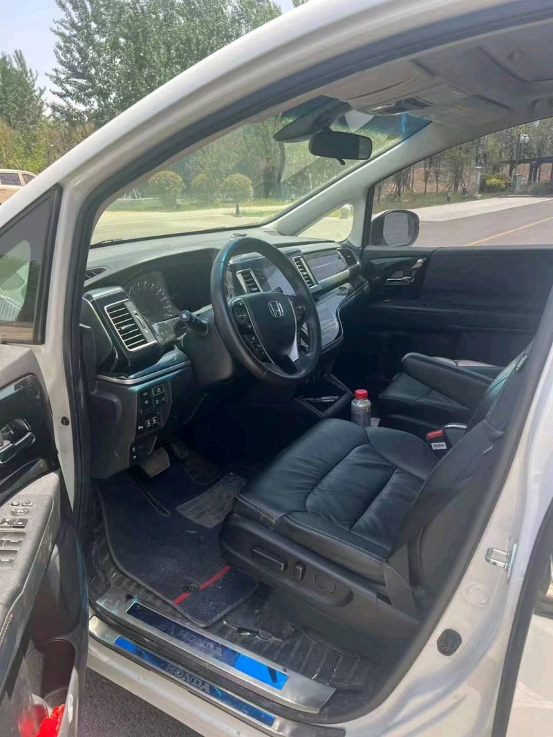 东营21年本田艾力绅8