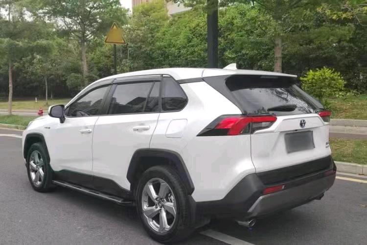 汕头22年丰田RAV49