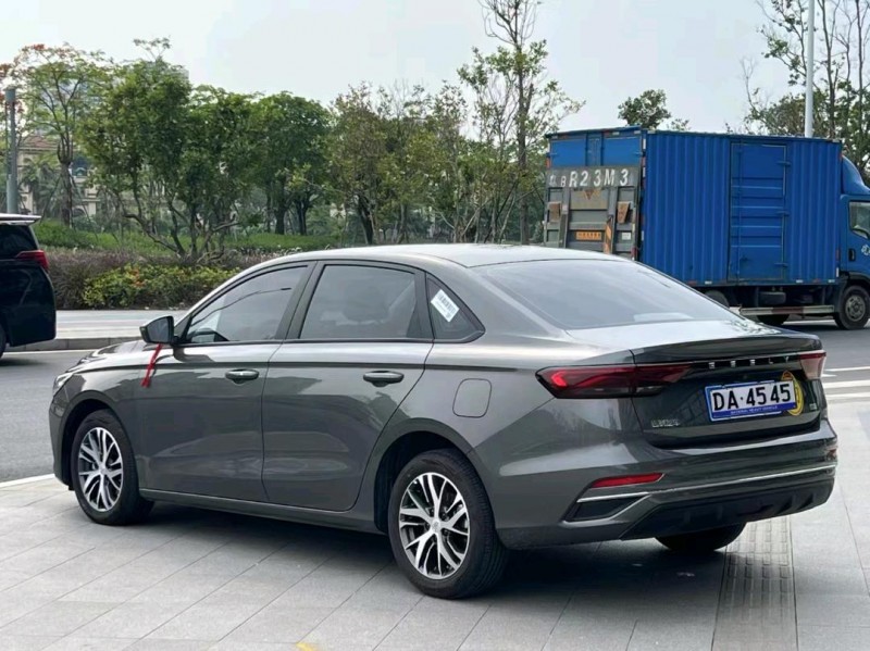 佛山23年吉利帝豪4