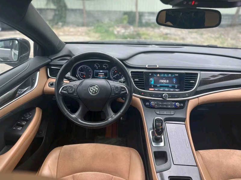 广州17年别克君越9