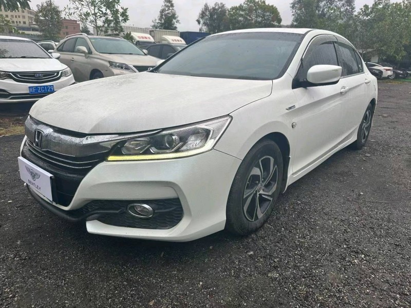 广州17年本田雅阁3