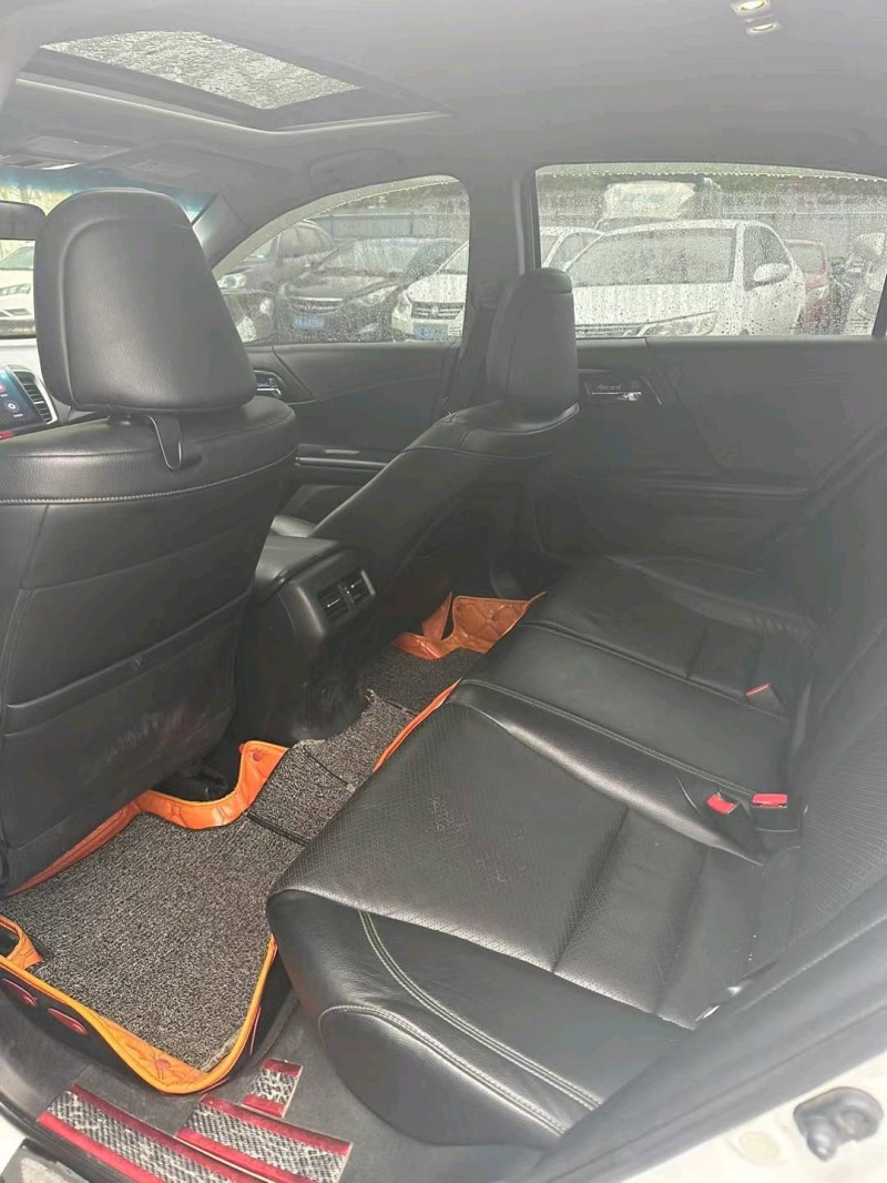 广州17年本田雅阁7