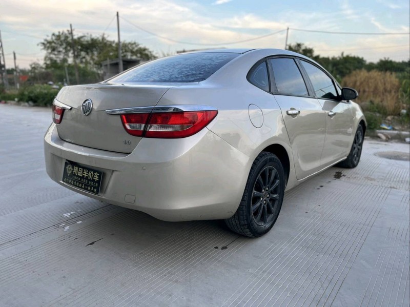 汕头11年别克英朗7