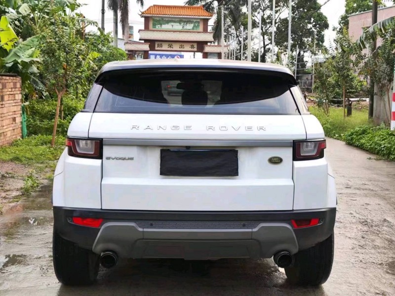 济宁17年路虎极光4