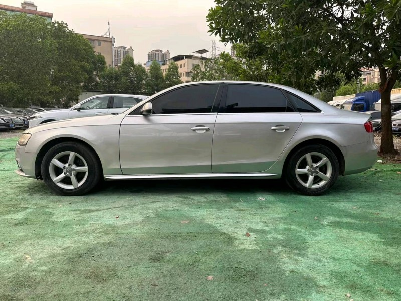 广州16年奥迪A4L4