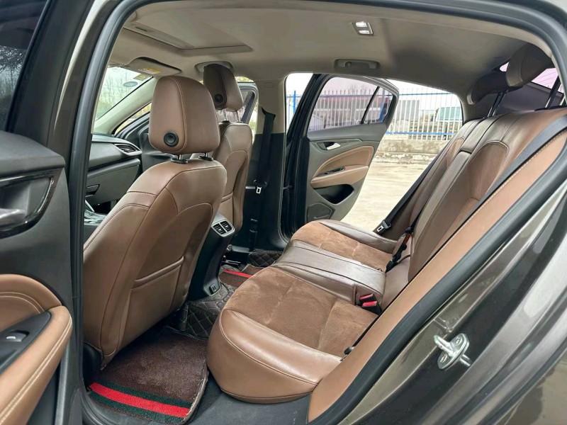 徐州19年别克君威6