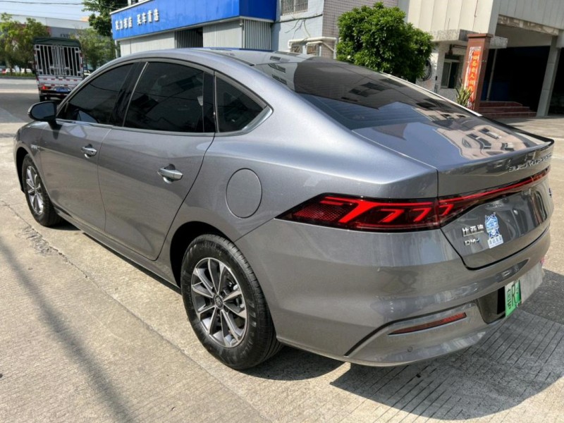 中山24年比亚迪秦3
