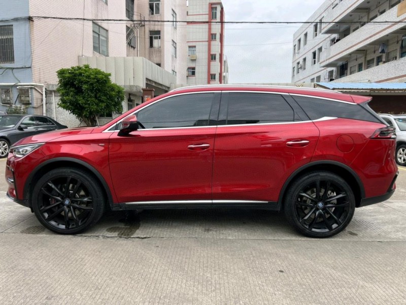 中山21年比亚迪唐8