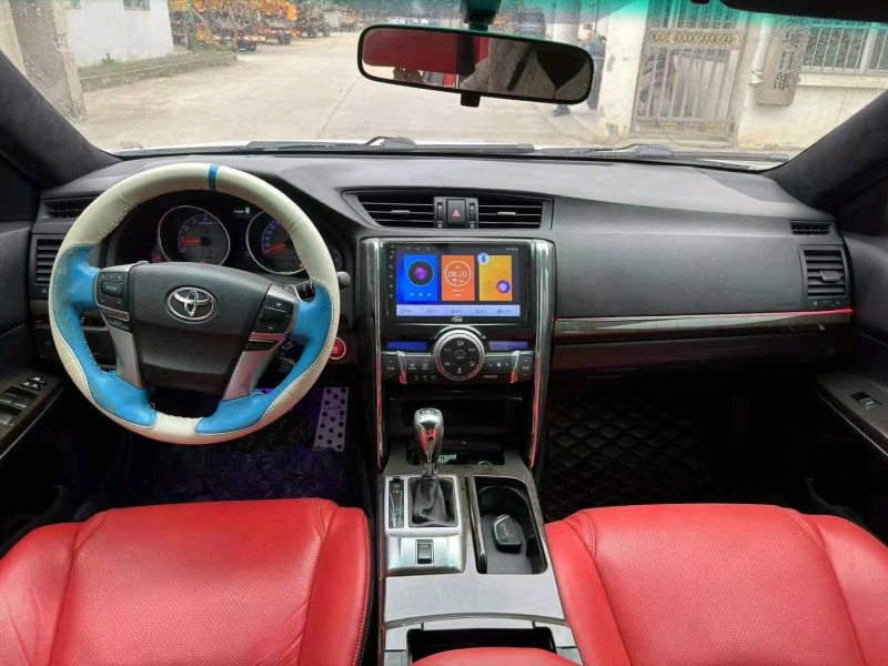 襄阳15年丰田锐志7