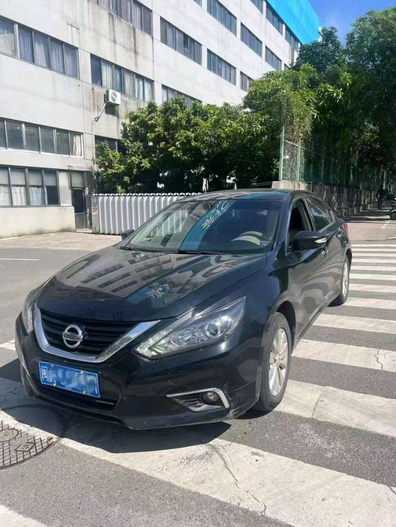 漳州18年日產天籟3
