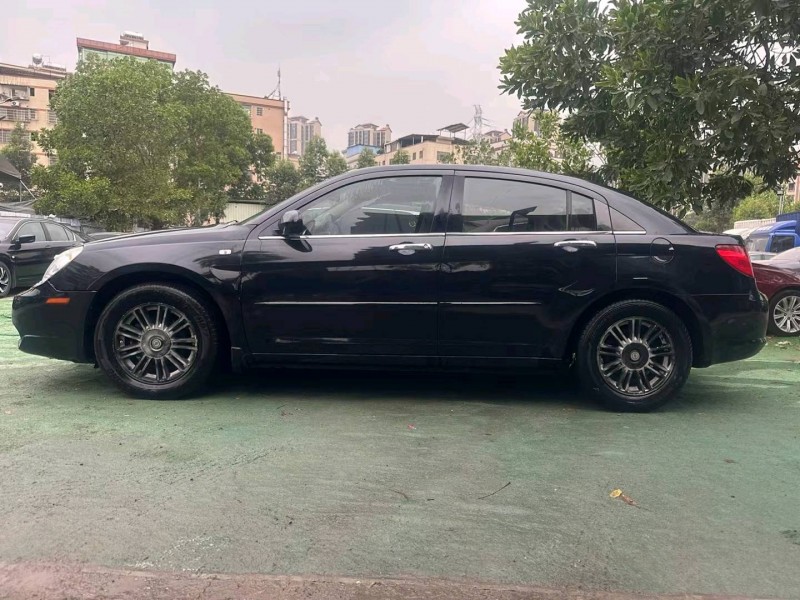 广州09年克莱斯勒铂锐4