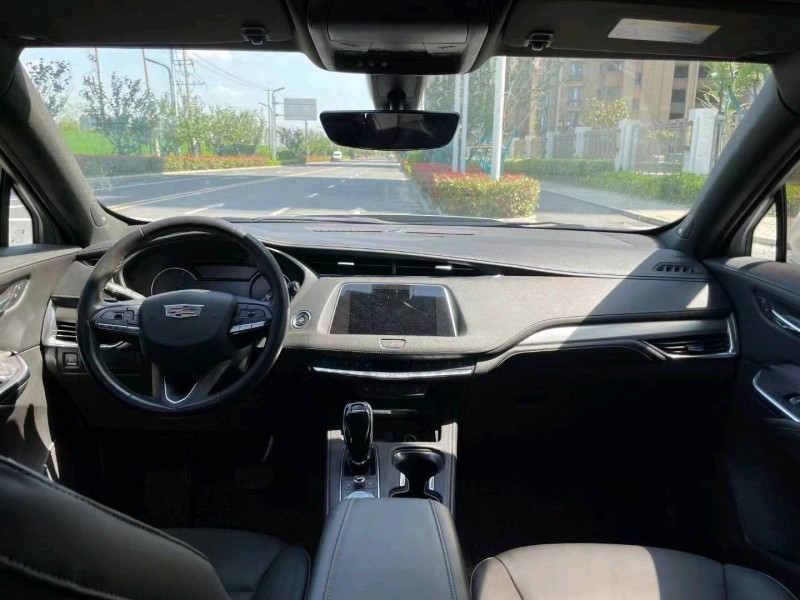 徐州20年凯迪拉克XT46