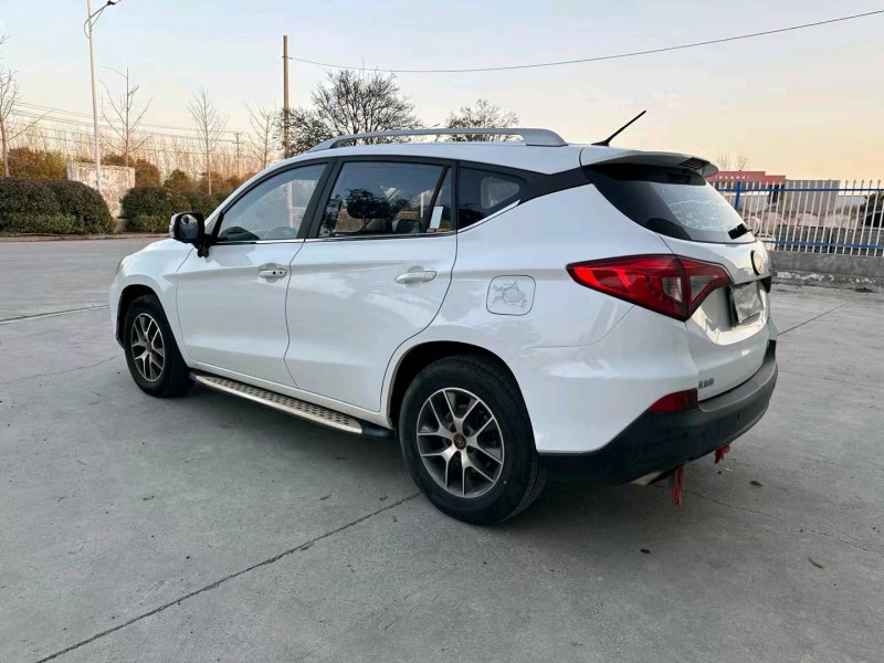 徐州17年比亚迪宋8